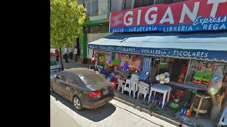Robaron la recaudación de un polirrubro de avenida Juan B. Justo