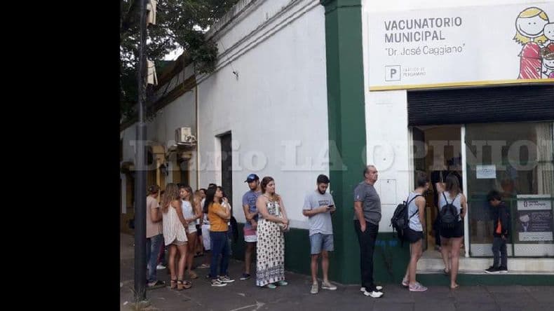 Alta demanda para recibir la vacuna contra la Fiebre Amarilla