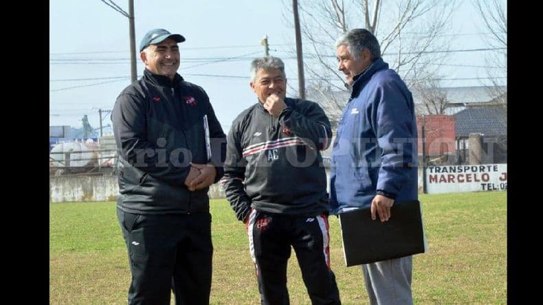 Semana de definiciones en Douglas por el “9”, el puesto que falta cubrir