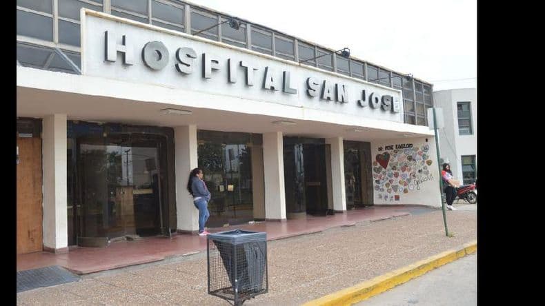 Aislaron a varias personas mientras se espera el resultado de coronavirus de un hombre fallecido