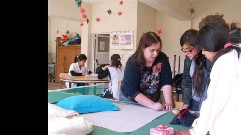 El Programa Emprender dicta cursos gratuitos en los barrios