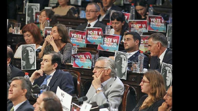 Aplausos, gritos y chicanas se concentraron en el mismo punto: la corrupción
