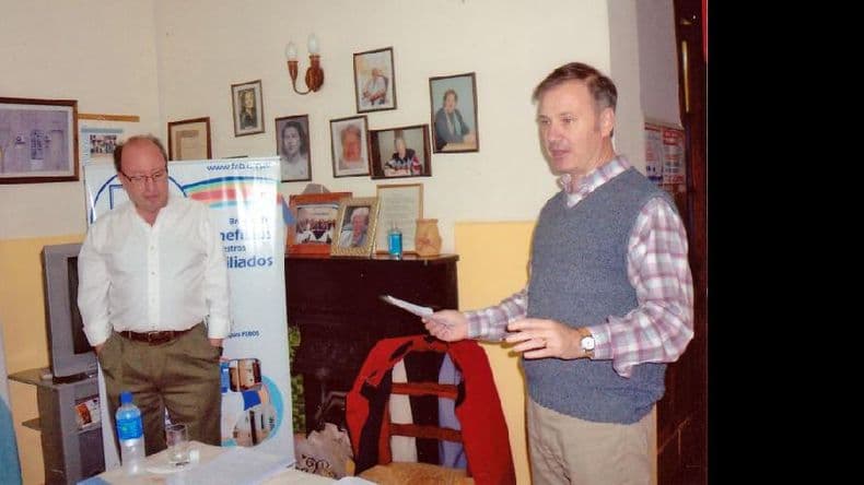 Charla de Enrique Rego en la UEB Pergamino