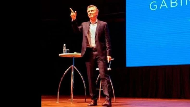 Mauricio Macri envió un mensaje a su tropa en la reunión de Gabinete ampliado
