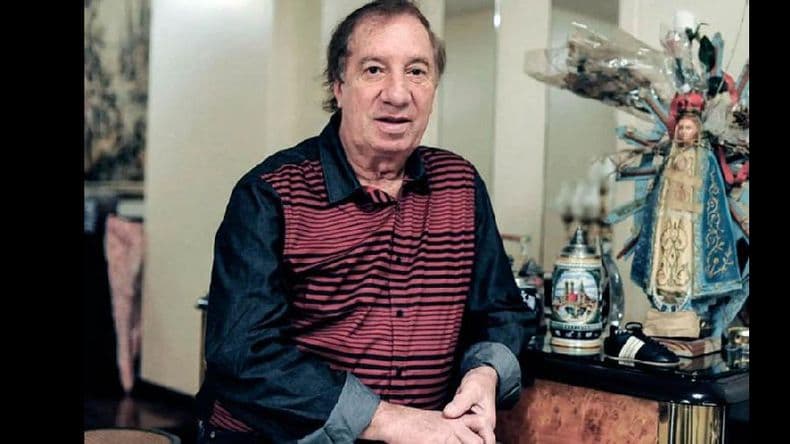 Carlos Salvador Bilardo dio positivo por coronavirus