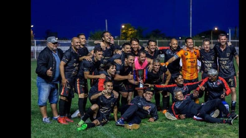 El Senior de Douglas logró el título en el Torneo Nacional de Claromecó