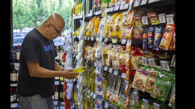 Por el aislamiento obligatorio, el consumo en autoservicios se disparó 50% en lo que va del mes