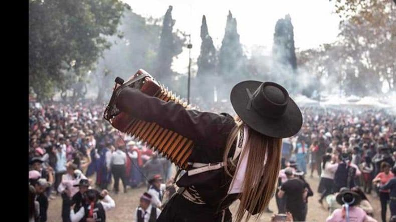 Rosario celebra la creación de la Bandera
