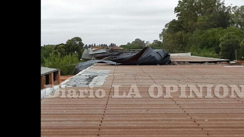 Distintas zonas de la ciudad se vieron afectadas por el fuerte temporal que se registró el fin de semana