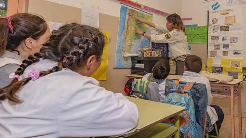Día del Estatal: Provincia informó que habrá clases este jueves