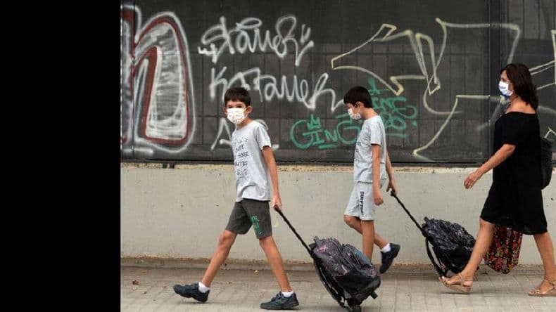España inicia la vuelta a clases y supera los 500.000 casos de coronavirus