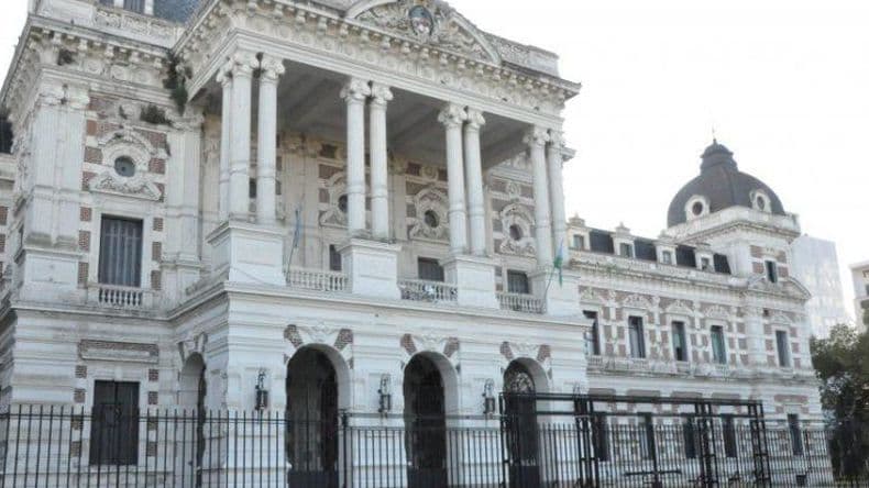 Estatales bonaerenses tendrán fin de semana largo: por qué el próximo lunes hay asueto en Provincia