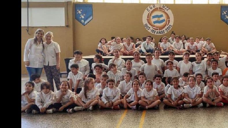 Realizan la muestra anual de Lengua de Señas en la Escuela Nº 22