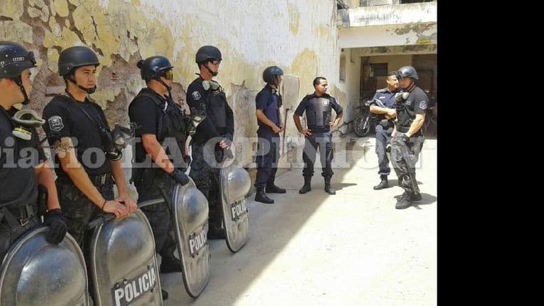 Revuelta en la Comisaría Primera por una discusión y pelea entre detenidos