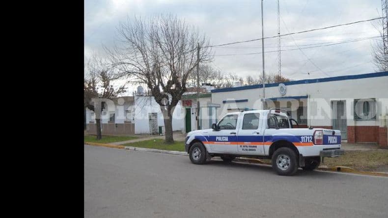 Maniataron a dos personas y robaron 30.000 pesos en Guerrico