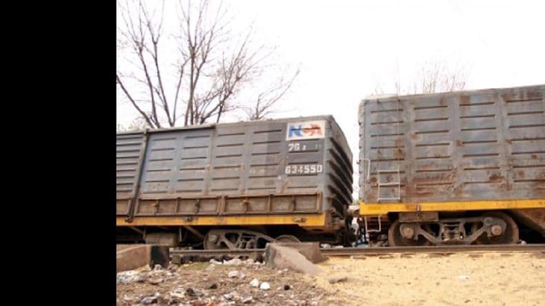 Detuvieron un tren de carga e intentaron robar el cereal de uno de los vagones