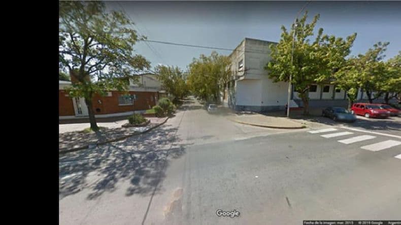Violento robo a dos chicas en la esquina del excolegio Industrial