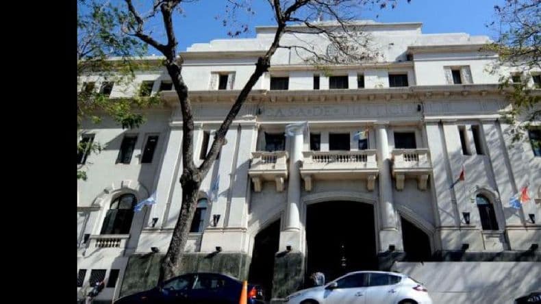 Santa Fe: un preso por robos insiste con que su identidad es la de un albañil de Pergamino