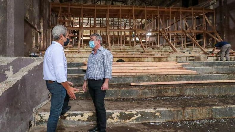 Martínez recorrió las obras que se llevan a cabo en el Teatro San Martín