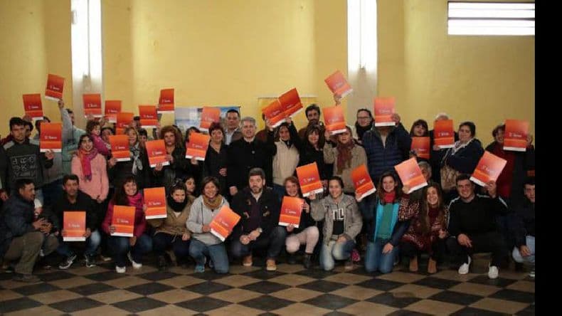 A través del Programa Solares 34 familias de Pinzón accedieron a su terreno