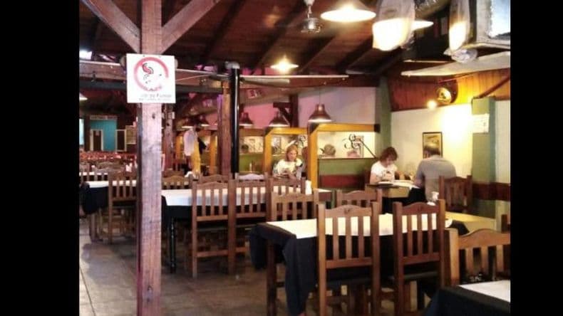 Discriminación en San Clemente: los escrachó por pagar en su parrilla con AUH