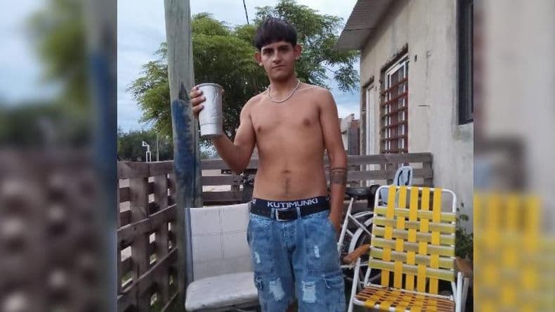 Podría quedar con graves secuelas el joven que chocó contra un caballo