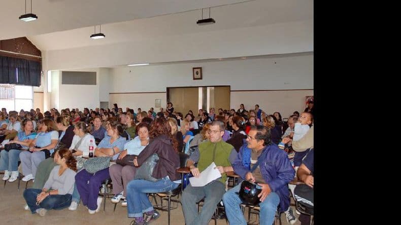 Designarán a cuatro porteros de escuelas en planta temporaria