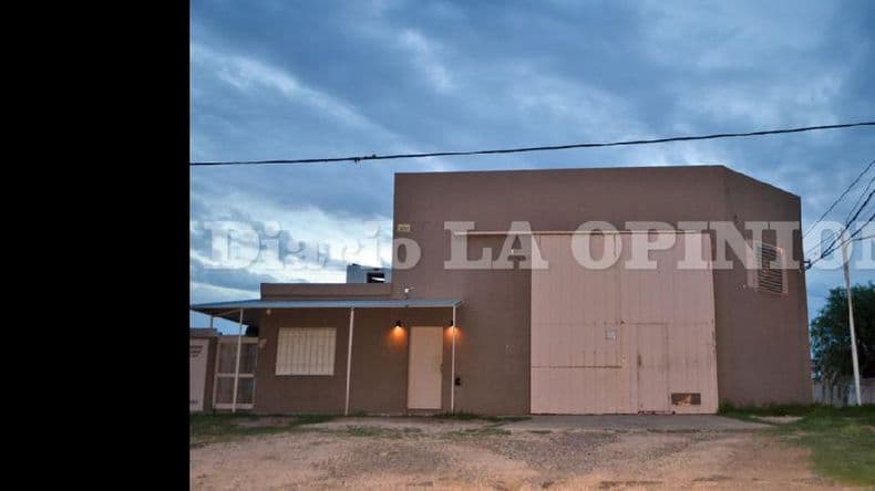 Cuatro delincuentes llevaron a cabo un violento asalto en un lavadero de prendas