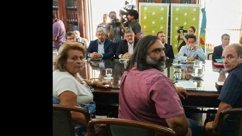 La Provincia convocó a los docentes para la primera paritaria del año