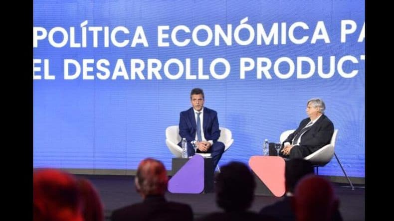 Sergio Massa anuncia el nuevo dólar agro, que rondaría los 300 pesos