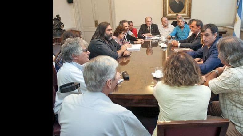 El Gobierno nacional inició ayer las paritarias con los gremios docentes