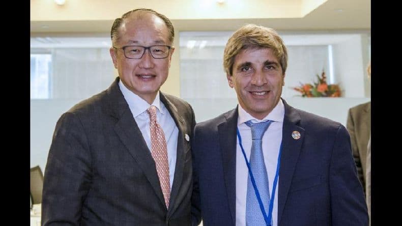 Caputo destacó el apoyo financiero que logró el país