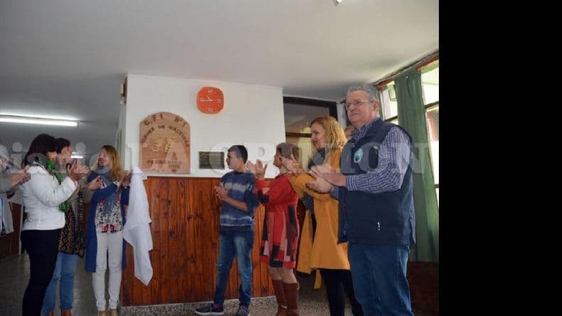 En un emotivo acto se impuso el nombre “Héroes de Malvinas” al CFI Nº 1
