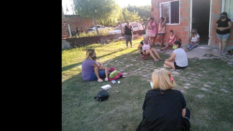 Se brindan charlas en los barrios sobre violencia de género