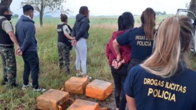 Elevan a juicio la causa de la droga que tiraron a un campo desde una avioneta