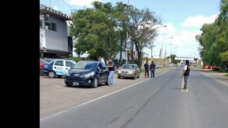 Detuvieron a cuatro personas con entradas para una fiesta electrónica, drogas y dinero