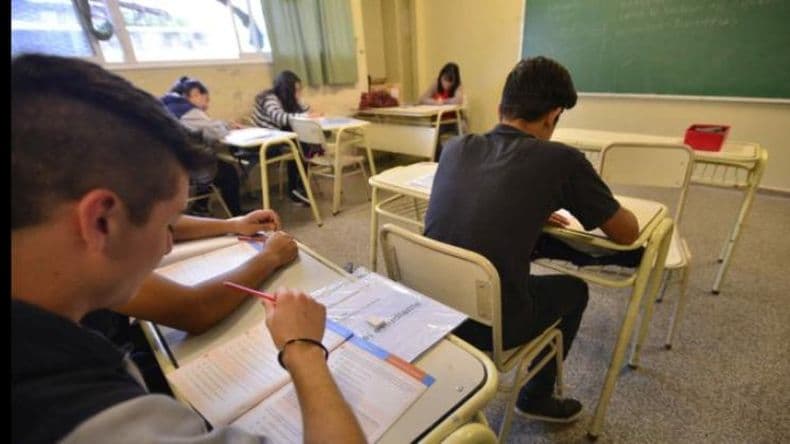 Provincia: formalizan cambios de evaluación en secundarias que empezaron a implementarse en la pandemia