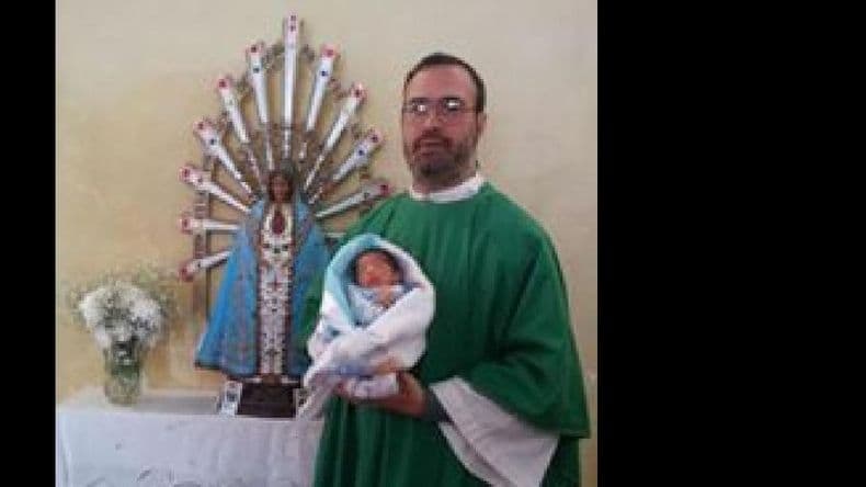 El sacerdote pergaminense Fabricio Forcat recibió el título de doctor en Teología
