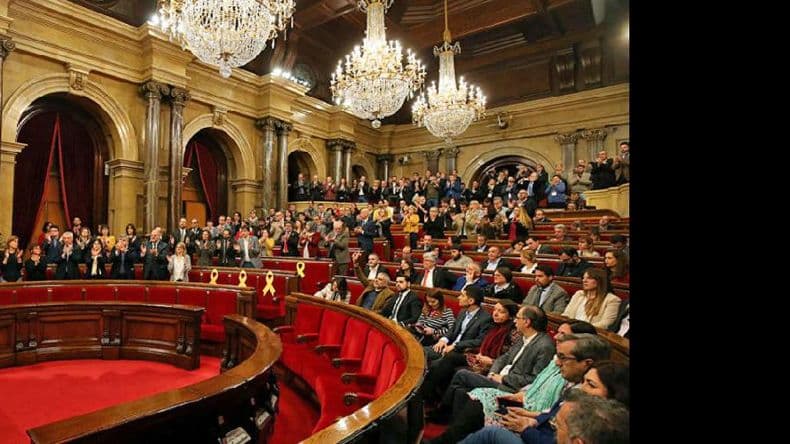 Cataluña, sin presidente tras el golpe judicial a independentistas