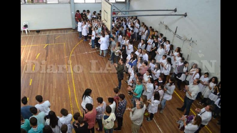 Reforma educativa: unas 600 escuelas bonaerenses tendrían docentes tutores