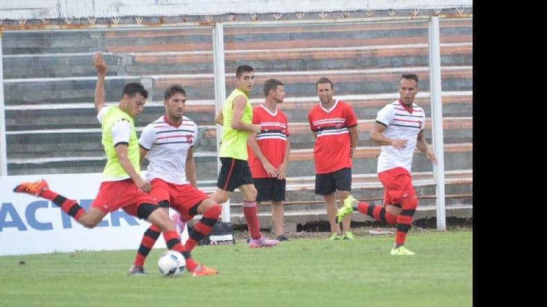 Douglas Haig trabaja para escapar de la irregularidad y regresar a la pelea