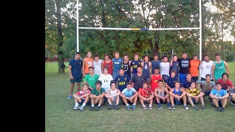 El plantel juvenil de rugby de Gimnasia viajó a Rosario