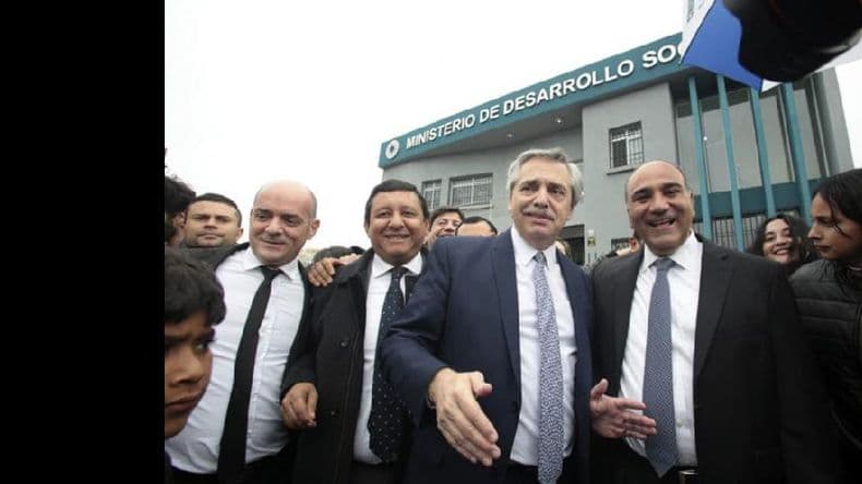 Fernández visita Tucumán para la asunción de Manzur