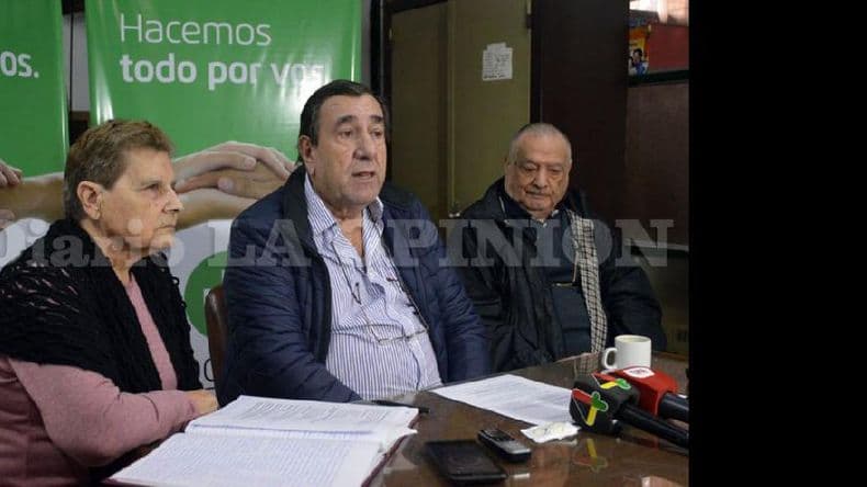 La Cooperadora del Hospital entregó dos sillones al servicio de Odontología