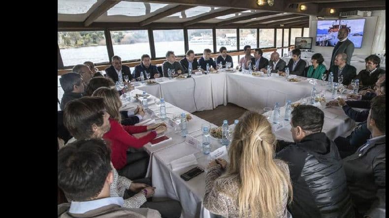 Mauricio Macri visitó Bariloche en medio del conflicto mapuche