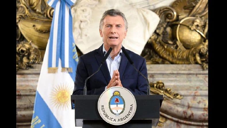 Macri anunció tres medidas para hacer un ajuste en el Estado
