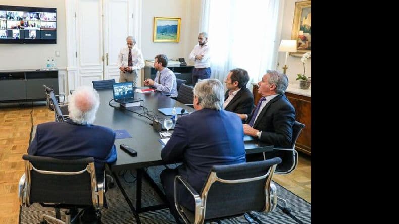 Fernández habló con sus pares de la región para “coordinar acciones”