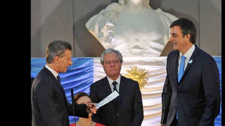 Bullrich convocó para hoy a gremios docentes