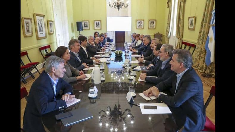 Macri reunió a su gabinete tras el inicio del control de cambio y se mostró tranquilo