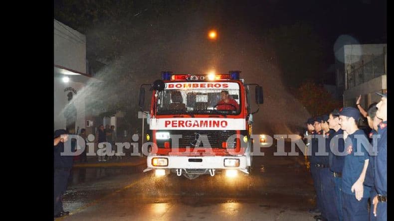 Bomberos Voluntarios presentó la autobomba adquirida esta semana